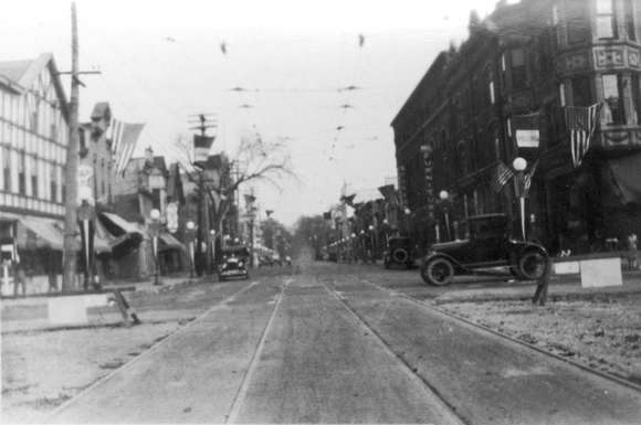 Lake Street, looking east from Harlem, 1924