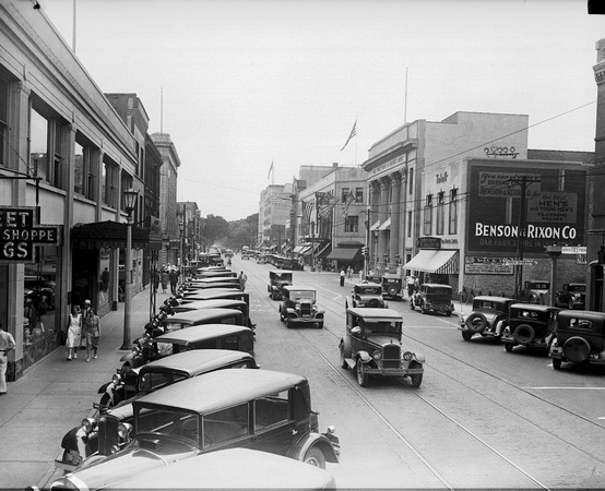 Lake Street looking west toward Marion Street, 1933